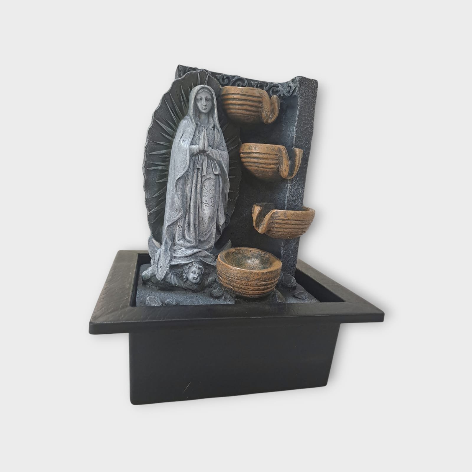 FUM309 Fuente de Agua 26 cm